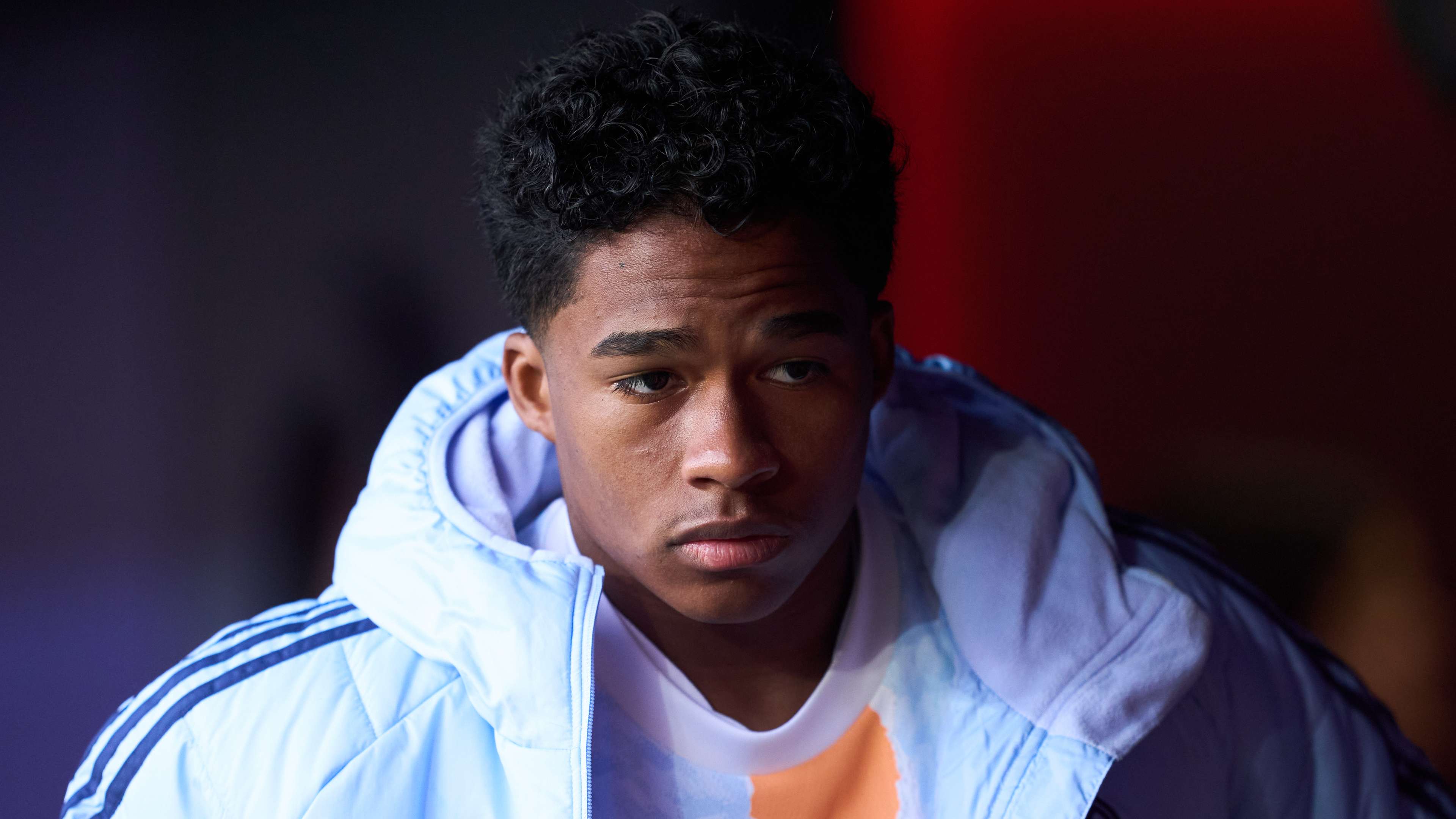 得此榮譽 得此榮譽